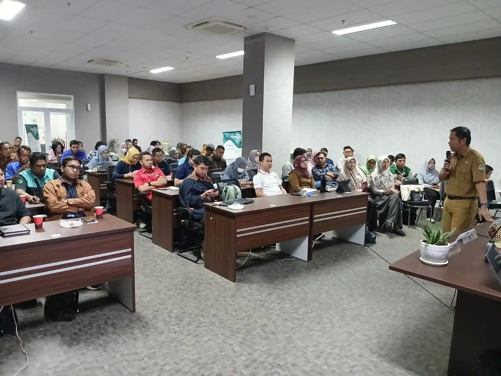 Sosialisasi Peraturan Menteri Lingkungan Hidup dan Kehutanan Nomor.14 Tahun 2024 tentang  Penyelenggaraan Pengawasan dan Sanksi Administratif Bidang Lingkungan Hidup