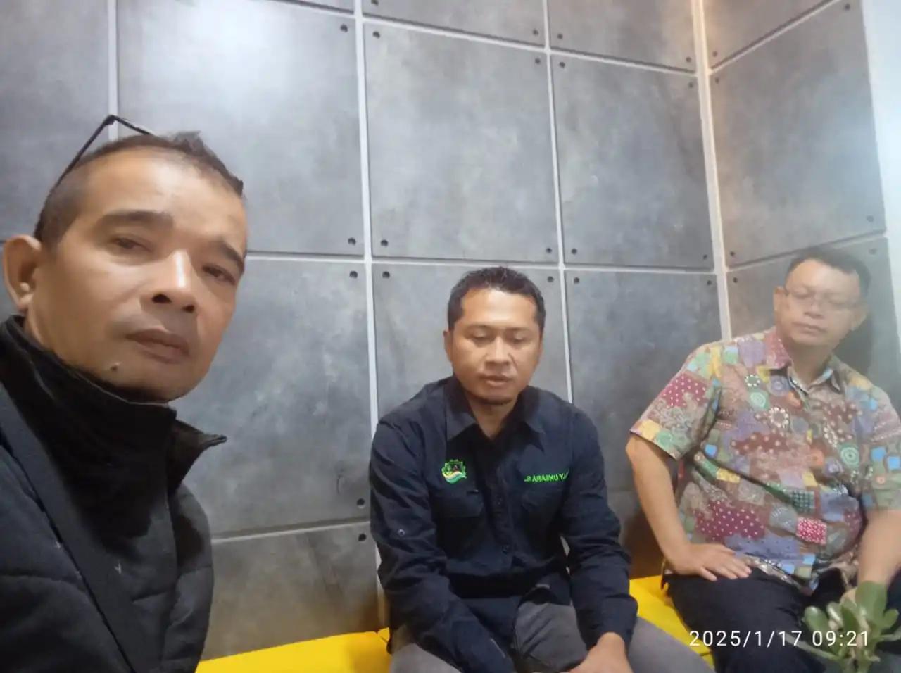 Staf di Dinas ESDM Provinsi Jabar