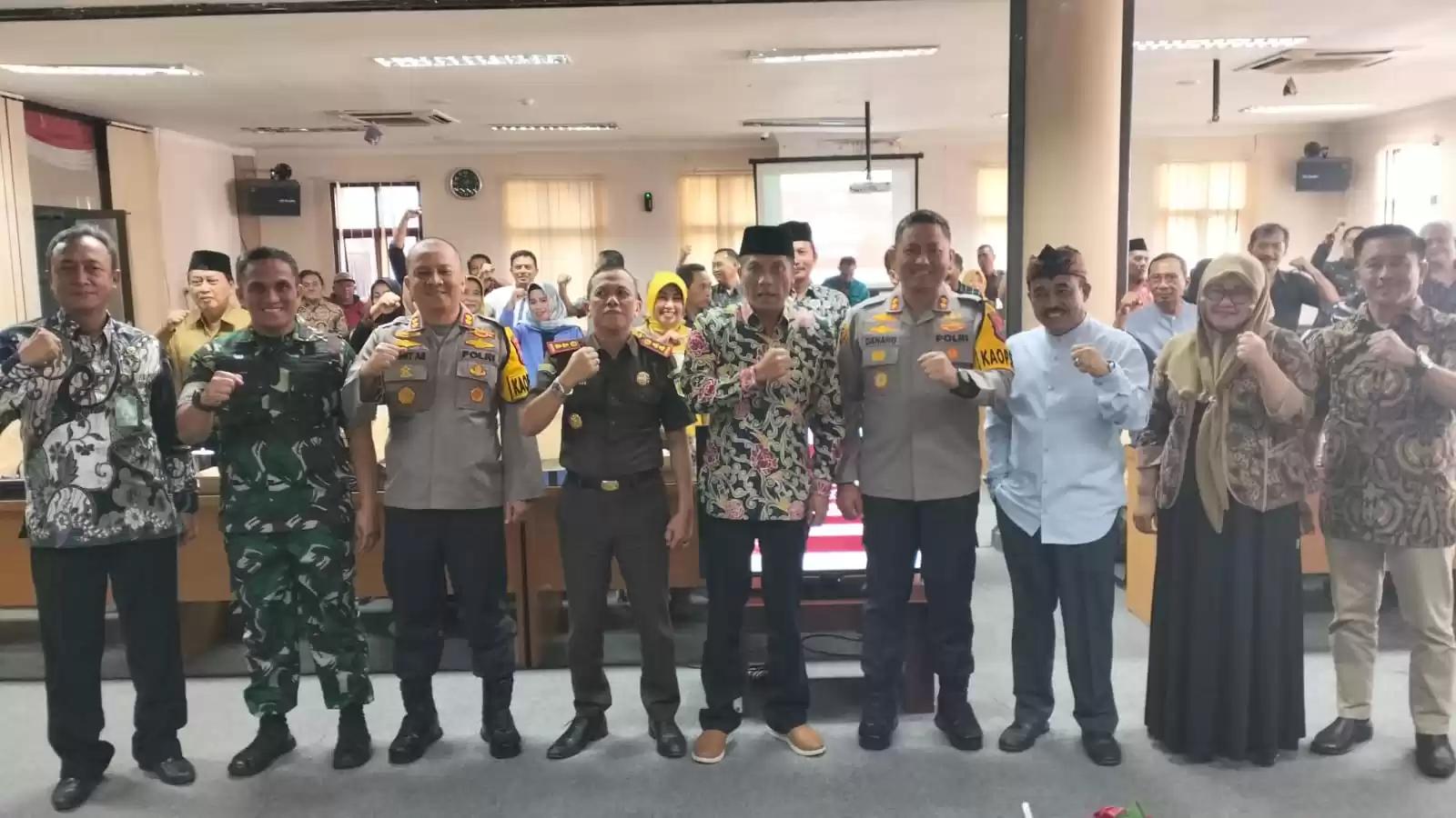 Suasana saat rapat kerja Forkopimda bersama pimpinan dan anggota DPRD kabupaten Blitar (Foto: MI/DPRD Kabupaten Blitar)