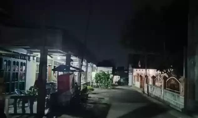 Suasana salah satu perumahan di Kota Bengkulu pasca terjadinya gempa