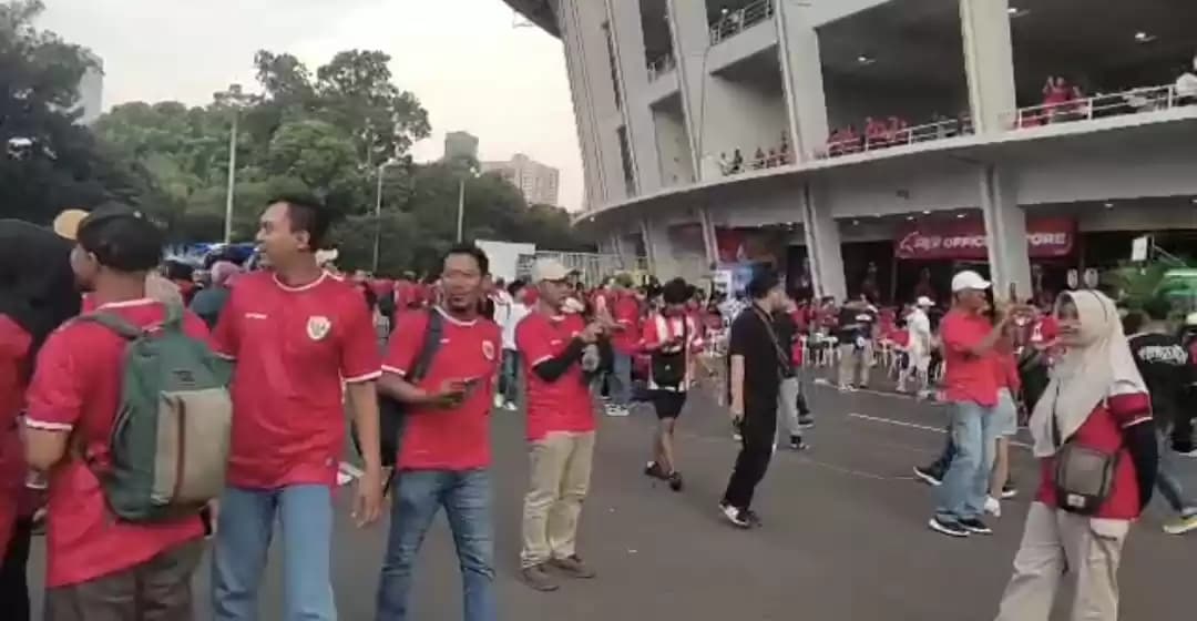 Suporter Timnas Mulai Padati GBK Menjelang Laga Indonesia Vs Australia