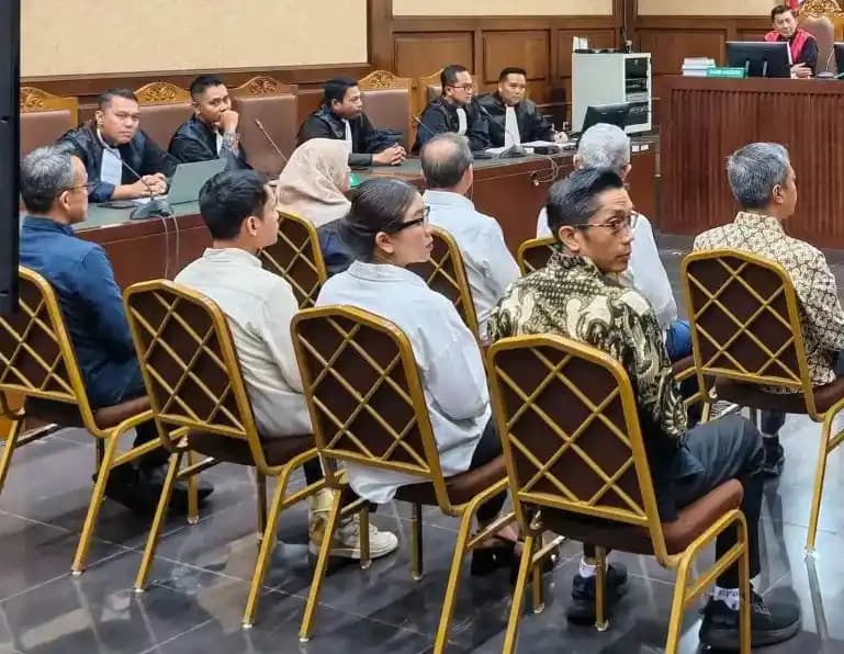 Tahan Proses Izin TKA untuk Memalak, Bekas Dirjen Kemnaker dan Gerombolannya Didakwa Korupsi Rp 135 M