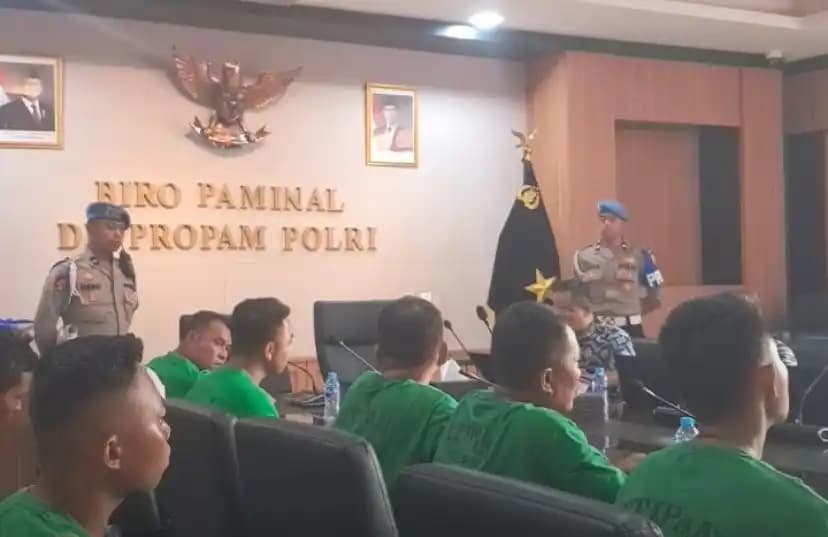 Tampang 7 Personel Brimob yang Lindas Driver Ojol