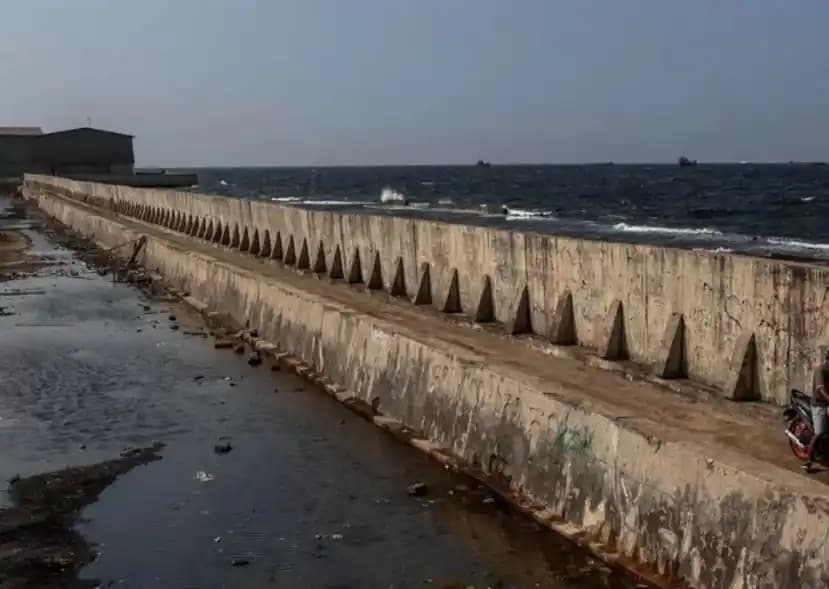 Tanggul Laut Raksasa