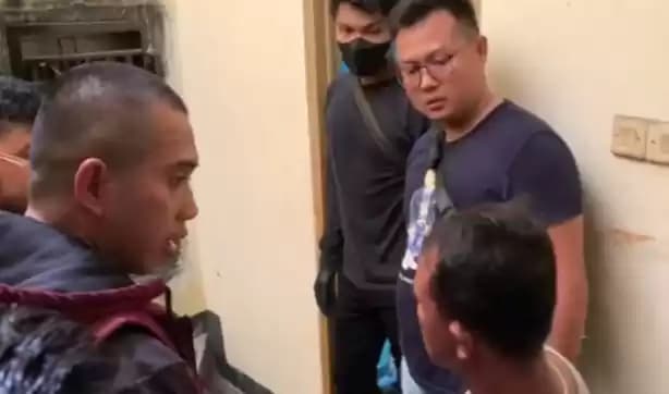 tembok kampung boncos