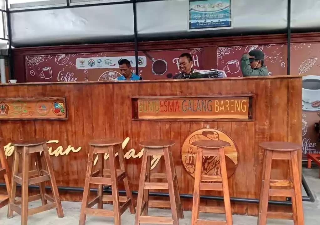 Tempat produksi 'Kopi Tuan Galang', yang dilengkapi dengan coffee shop