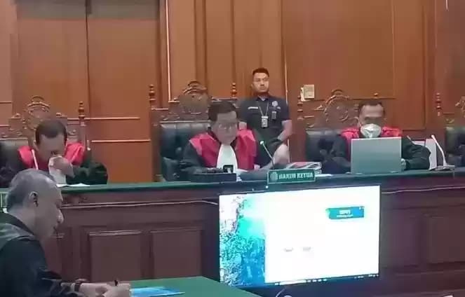 Tiga Hakim Pemvonis Bebas Ronald Tannur Dipecat