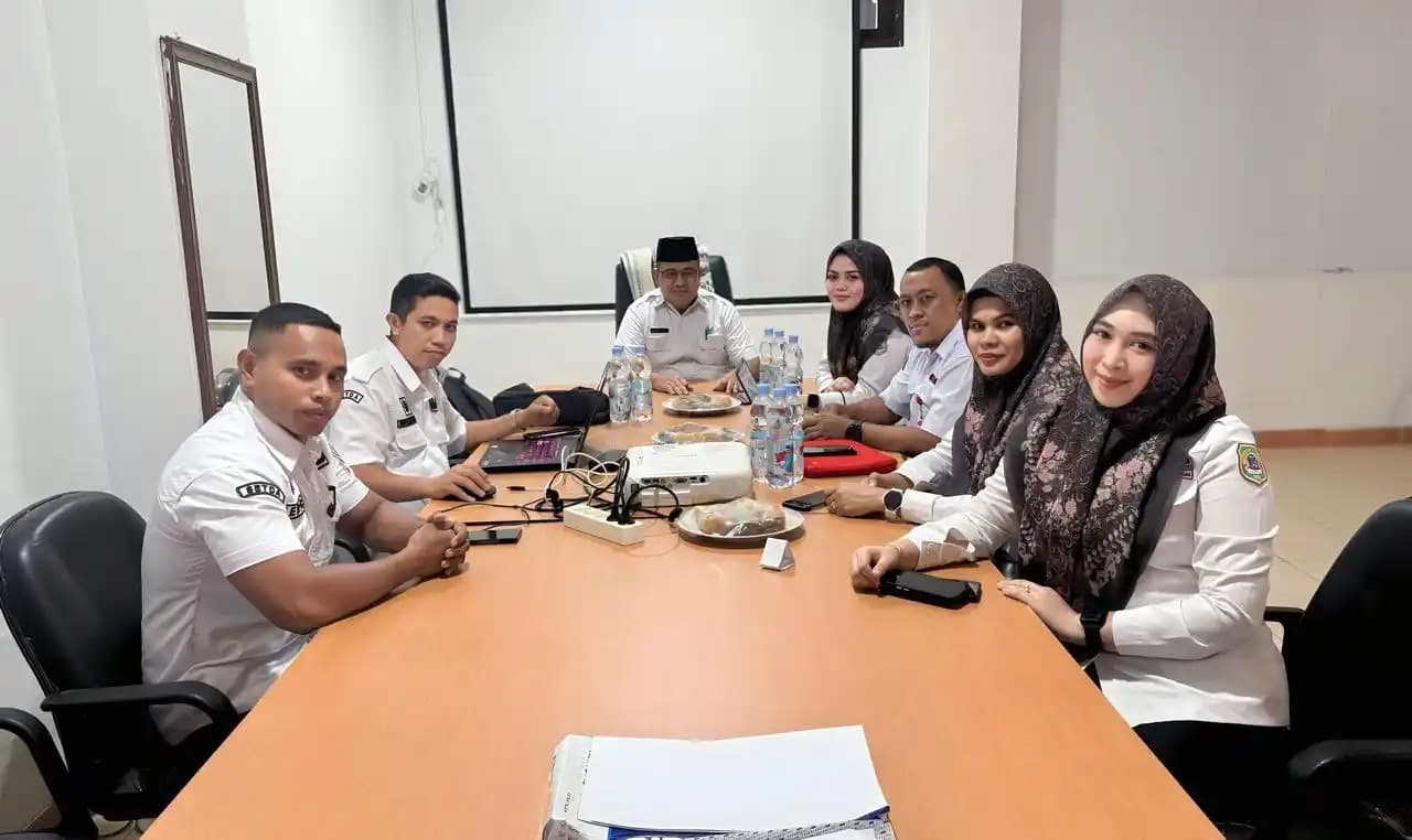 Tim BPBJ Malut saat melakukan perekaman akun Inaproc di Biro Pemerintahan Malut