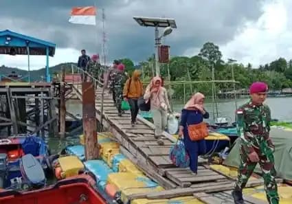 TNI AL Menggagalkan Penyelundupan 7 Calon PMI Ilegal ke Malaysia di Dermaga Kawasan Pulau Sebatik, Kalimantan Utara