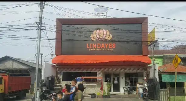 Toko Roti Lindayes
