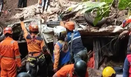 Tragedi Longsor di Jalur Pacet-Cangar, Mojokerto