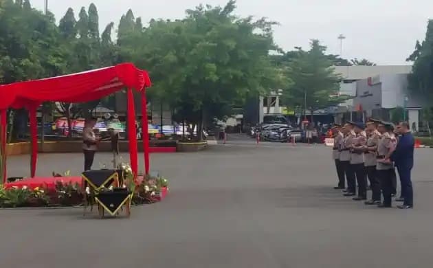 Upacara Serah Terima Jabatan