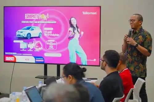 VP SIMPATI Product Marketing Telkomsel, Adhi Putranto