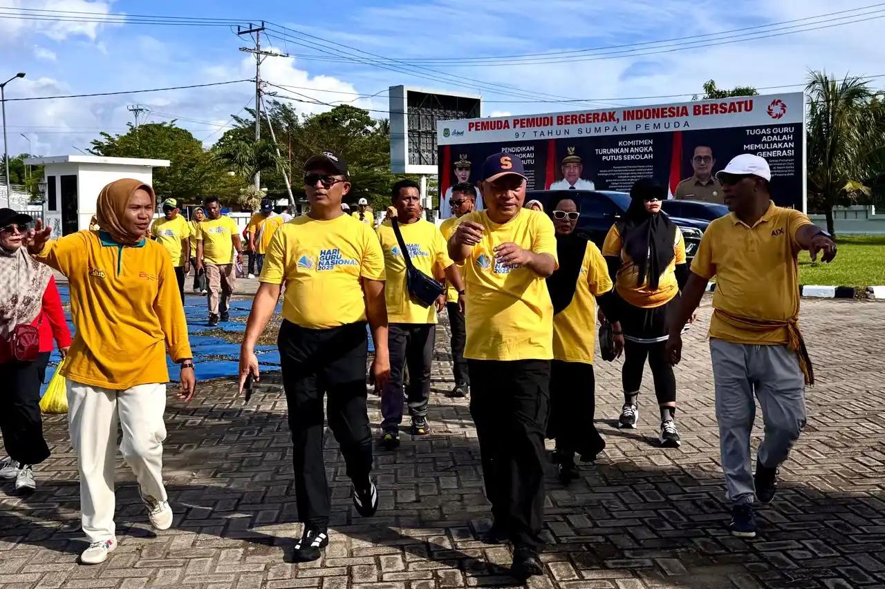 Wagub Sarbin Sehe bersama Kadikbud Abubakar Abdullah