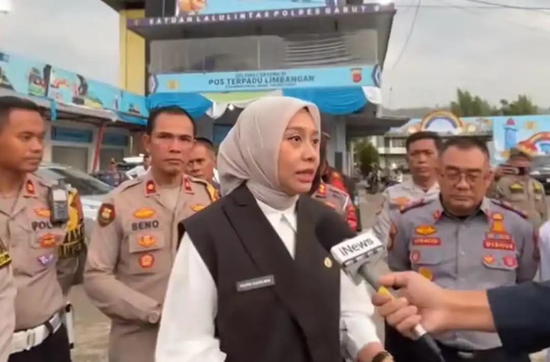 Wakil Bupati Garut, Luthfianisa Putri Karlina saat meninjau Pos Terpadu Limbangan