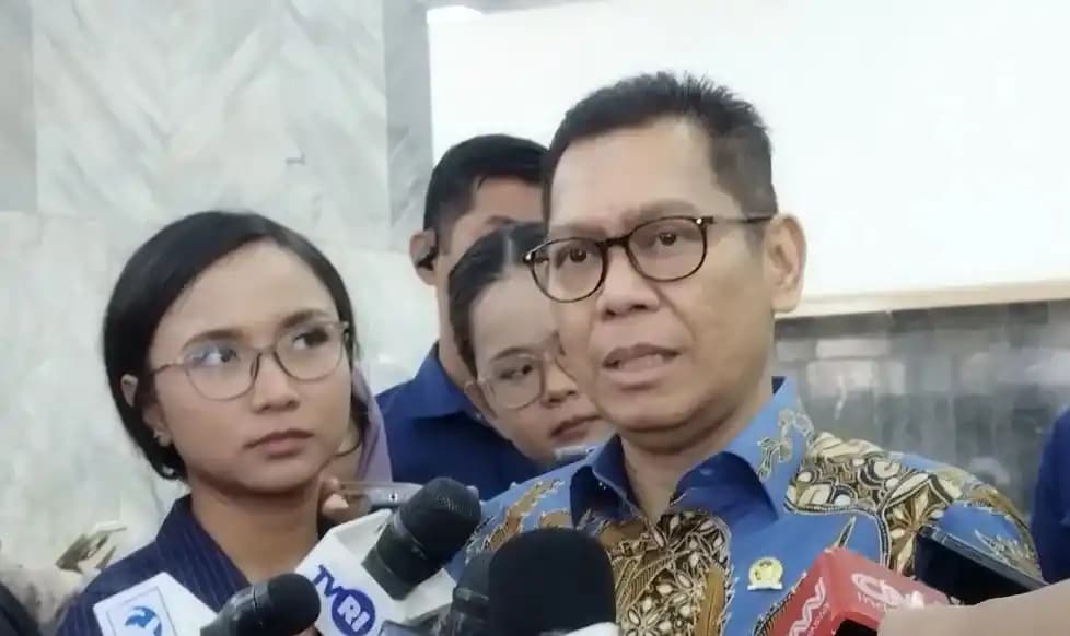 Wakil Ketua DPR RI, Adies Kadir