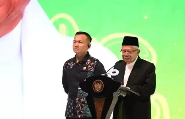 Wakil Presiden Ma'ruf Amin memberikan sambutan