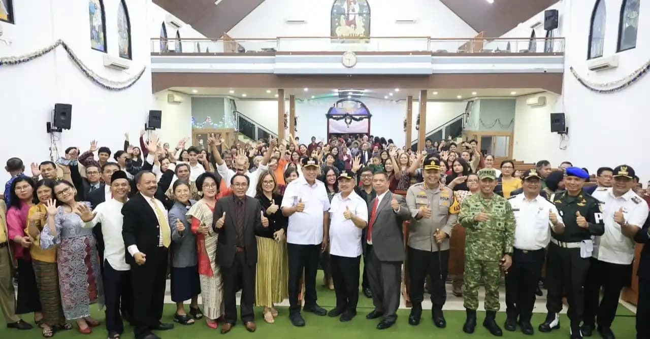 Wali Kota Bekasi Pantau Pengamanan Ibadah Malam Natal