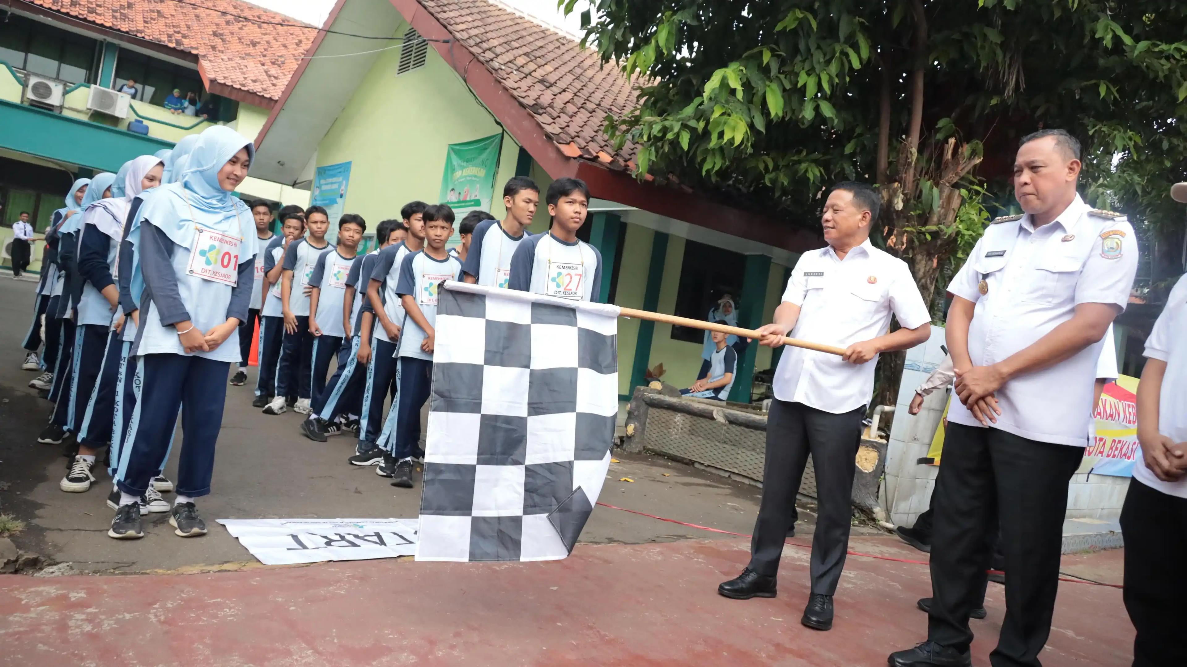 Wali Kota Bekasi Tri Adhianto Buka Pemeriksaan Kesehatan Gratis