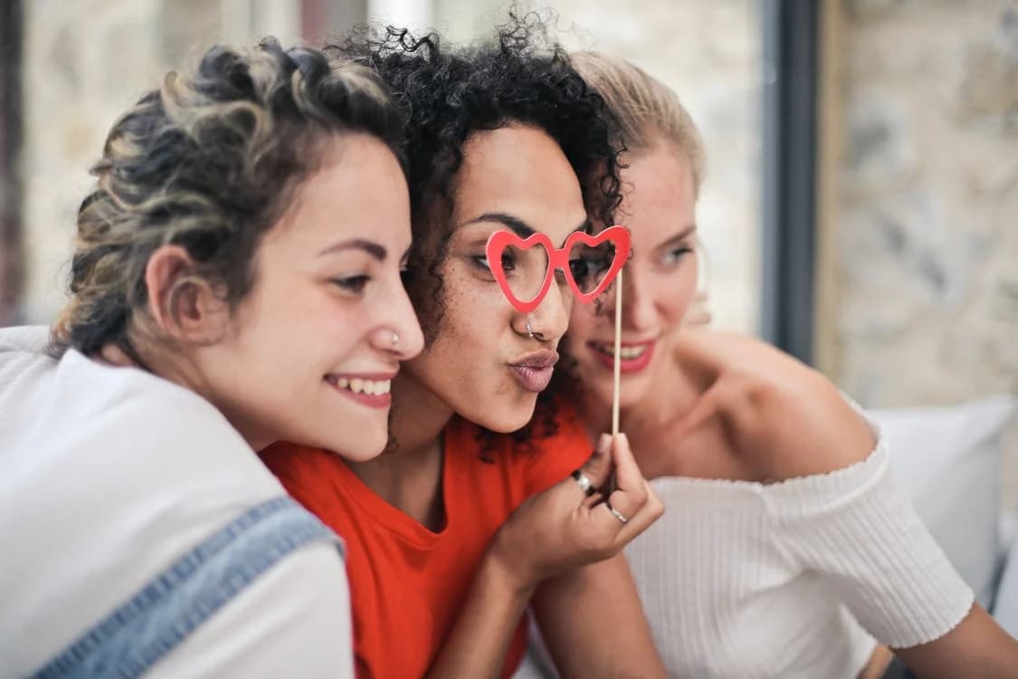 4 Cara Memikat Wanita Aquarius
