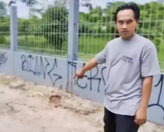 Warga menjelaskan pembegalan jaktim