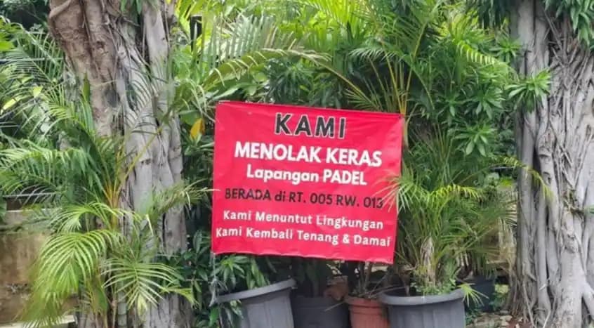 Warga Pulomas menolak keberadaan lapangan padel yang menyebabkan kebisingan