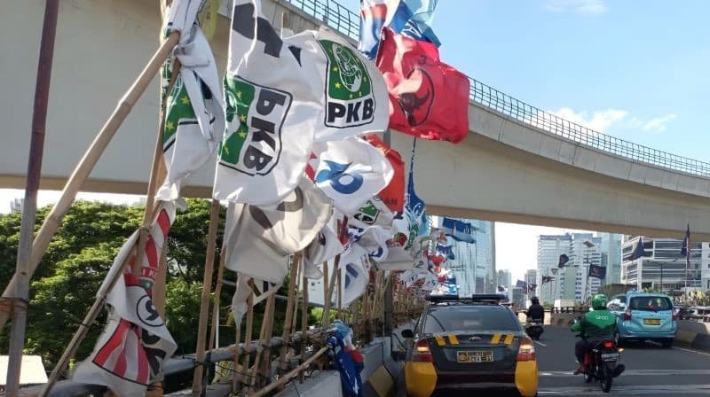 Setelah Ada Korban Polisi Tertibkan APK di Mampang Prapatan